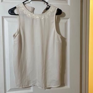 Ivory blouse w/floral next embroidery